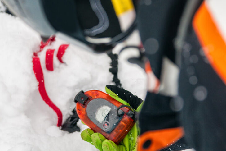 One of the most important pieces of equipment for ski touring is the avalanche transceiver (LVS).