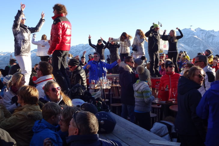 In the "Schnapshans Bar", you can also dance on the tables.