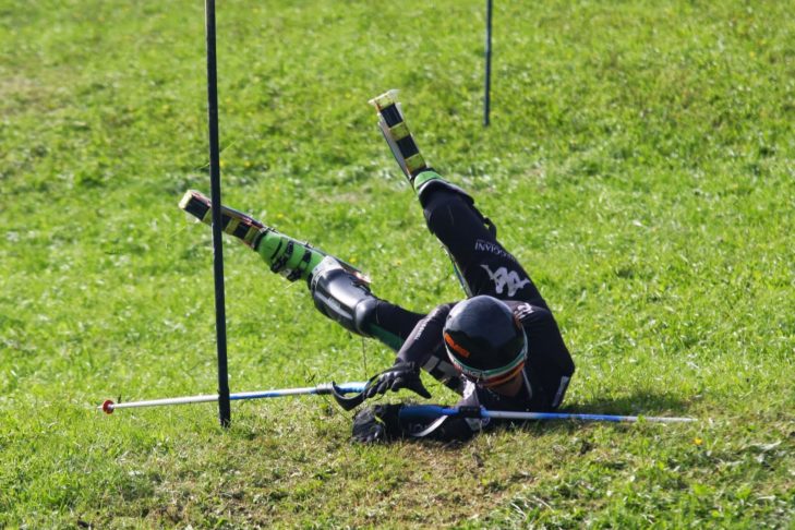 Falling down on grass skis is also a common occurrence.