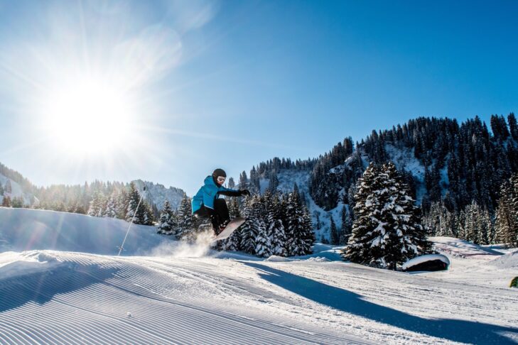 Ski and snowboard freestylers will find not only eleven snow parks and several ski and boardercross courses in Les Portes du Soleil, but also many freeriding opportunities.