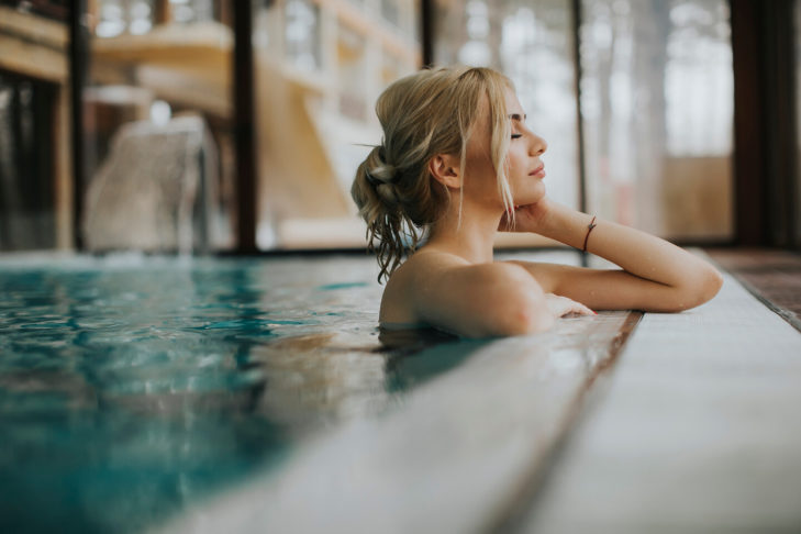 The thermal water in the Gastein Valley invites you to dive in and relax