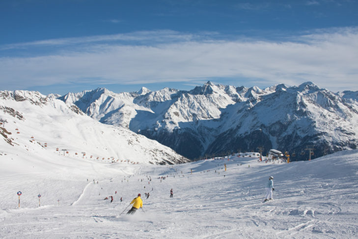 Austria's ten largest ski resorts, like here in Sölden, offer winter sports enthusiasts the perfect skiing experience.