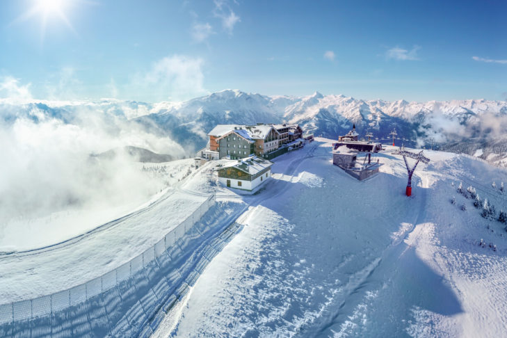 When operating the lifts and maintaining the slopes above Zell am See and Kaprun, the ski area has been relying on environmentally friendly technology, among other things, for years.