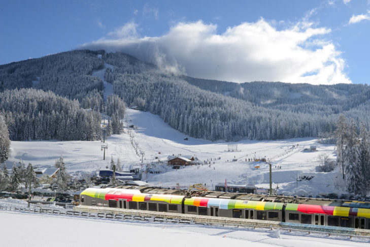 The Vierschach valley station at the foot of the Helm. 