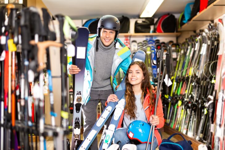 The choice when buying skis can sometimes be overwhelming for winter sports enthusiasts, but the right skis are usually already waiting here.