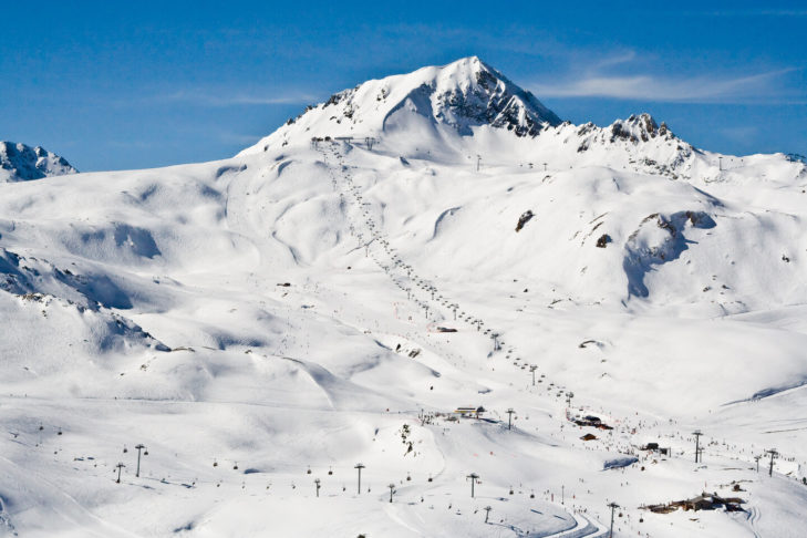 The starting point of the highest descent in the Les Arcs ski area is the Aiguille Rouge at 3,226 metres above sea level