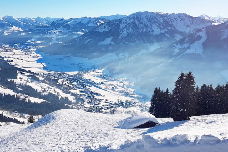 SkiWelt Wilder Kaiser - Brixental awaits skiers and snowboarders with 2,750 kilometres of slopes at up to 3,122 m.