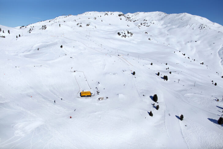 The "Höhen Fresser Tour" in the Zillertal Arena leads down to Zell am Ziller.