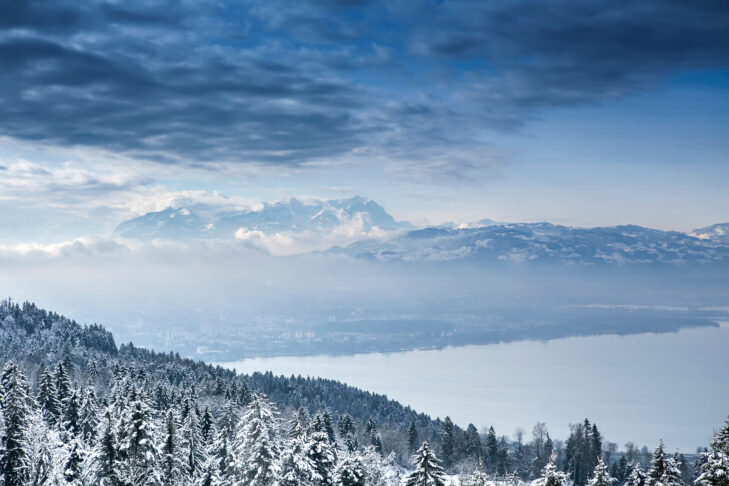 The breathtaking panorama of the sparkling Lake Constance delights young and old alike.