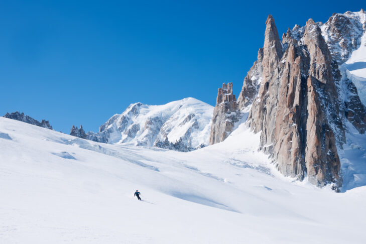 Diepe sneeuw in overvloed in Frankrijk: de "Vallée Blanche" in Chamonix is een van de langste en populairste skiroutes in de Alpen.