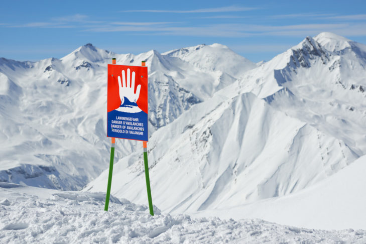 Pistes die gesloten zijn vanwege lawinegevaar mogen in geen geval worden beskied.
