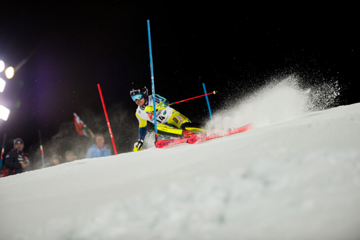 Tijdens de Nightrace op de Planai in Schladming nemen de beste slalomskiërs het elk jaar traditioneel tegen elkaar op.
