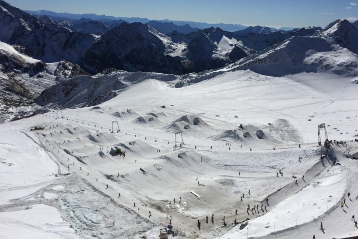 Het skigebied Stubaier Gletscher, dat aan de voet van het bergplateau "Top of Tyrol" ligt, biedt veel pisteplezier.