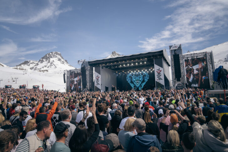 Tijdens de Top of the Mountain-concerten in Ischgl treden internationale topacts op het podium bij de Idalp op.