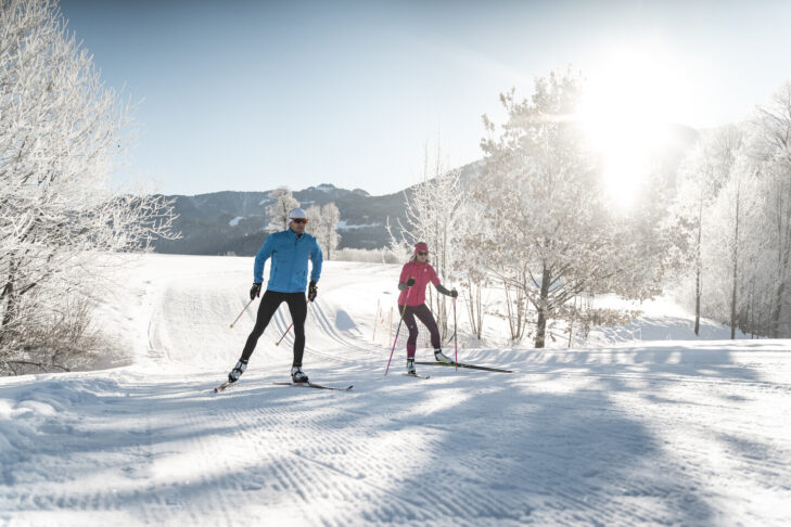 Langlaufen, in schaatsstijl of klassieke techniek, wordt in de winter gevierd op de loipes rond Berchtesgaden.