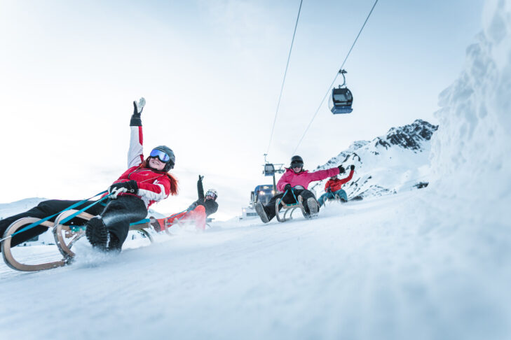 Rodelen is naast skiën een van de populairste buitenactiviteiten in het skigebied Ski Arlberg, met 300 kilometer aan pistes het grootste skigebied van Oostenrijk.