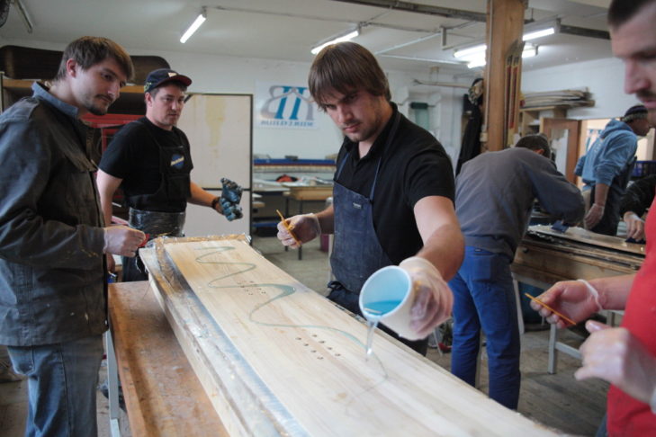 Ski selber bauen: reges Treiben bei Build2Ride.