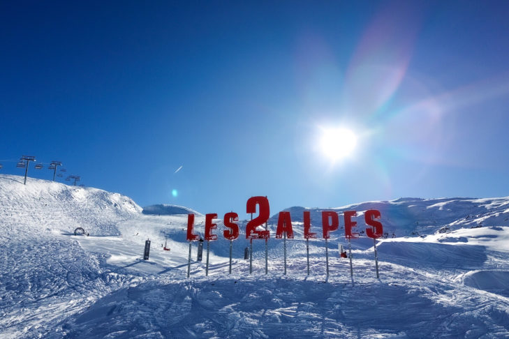 Im Skigebiet von Les 2 Alpes können Wintersportler auch im April noch Sonne pur genießen.