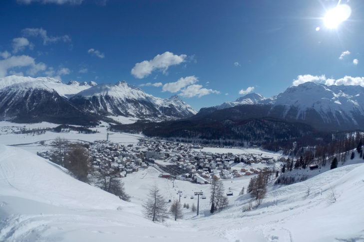 Im schweizerischen Engadin fühlen sich Langläufer pudelwohl. 