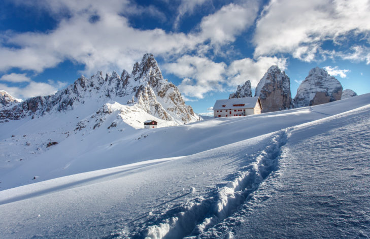 Bergformation "Die Drei Zinnen" in den Dolomiten.