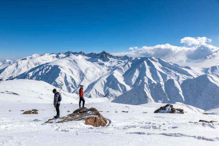 Ein Traum in weiß im Skigebiet Gulmarg.