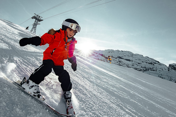Ob nun auf den Pisten oder im Ort, Engelberg ist komplett familienfreundlich und daher die ideale Winter-Destination für Familien mit Kindern.