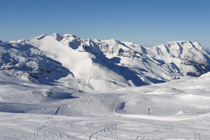 Im Skigebiet Les 2 Alpes befindet sich eine der längsten Abfahrten der Alpen.