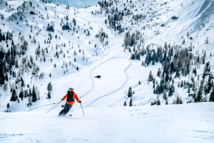 Tolle Ausblicke, atemberaubende Schnee- und Waldlandschaften und frischer Powder wird Schneeliebhabern in Italien geboten.