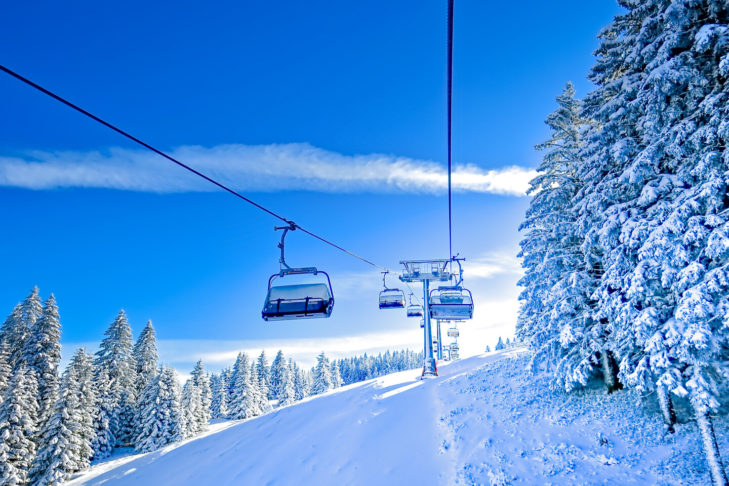 Zur Winterzeit sorgt Schneefall auch im Schwarzwald oft für besten Pistenbedingungen.