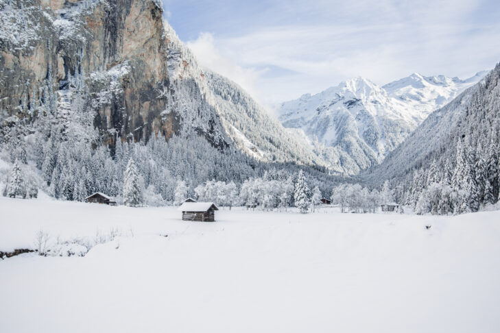Das Gasteinertal punktet mit einer traumhaften Berglandschaft, in der Besucher auch bis in den Frühling hinein immer reichlich Schnee vorfinden.