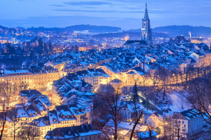Eine Städtereise in die Schweizer Bundeshauptstadt Bern lohnt sich immer, alleine wegen der charmanten, winterlichen Altstadt.