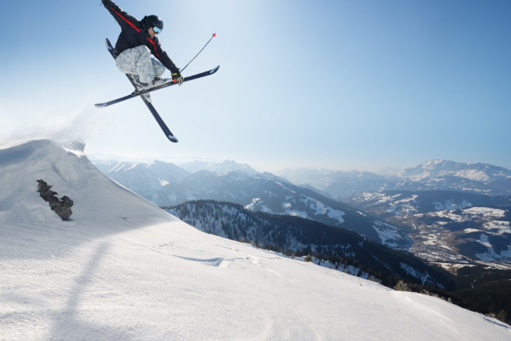 Pipe Handschuhe sind in der Regel etwas dünnere Fingerhandschuhe und eignen sich somit ideal zum Greifen der Ski bzw. des Snowboards.