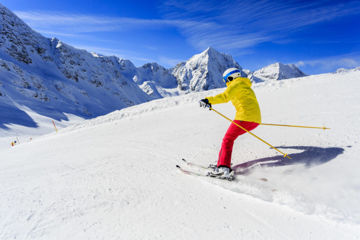 Wenn es ums Skifahren geht, kursieren viele "Weisheiten", die meist gar nicht wahr sind und sich als große Ski-Irrtümer herausstellen.