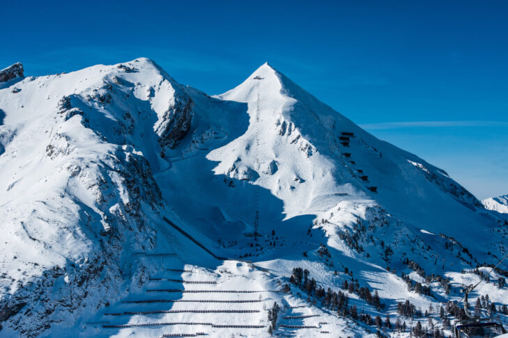 Im Skigebiet Obertauern wartet mit der Gamsleiten 2 eine Piste, die so extrem ist, dass sie bei schlechtem Wetter und Lawinengefahr gesperrt werden muss.