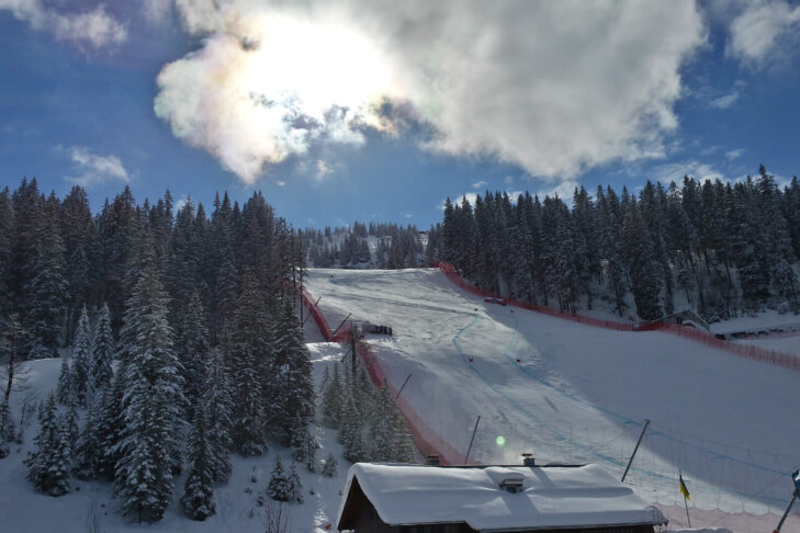 Bei den Rennen des Ski Alpin-Weltcups müssen Skilegenden in ihrer Karriere berühmte Skiweltcup-Strecken wie die Kandahar in Garmisch-Partenkirchen dutzende Male bezwungen.