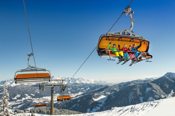 Die Lifte in Flachau sind Teil vom Skigebiet Snow Space - Salzburger Sportwelt, wo in Wagrain zum Start der neuen Skisaison mit der "Grafenbergbahn I" und "Grafenbergbahn II" gleich zwei neue Seilbahnen an den Start gehen.