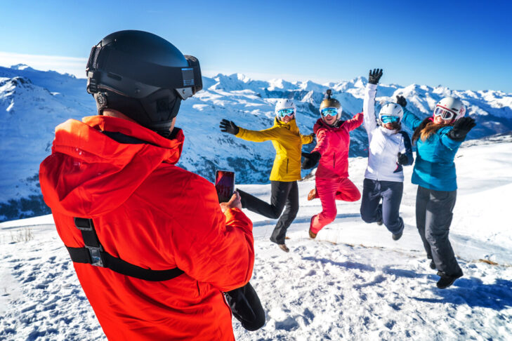 Spaß in sonniger Höhenluft, das geht im Winter auf den 150 Pistenkilometern im Skigebiet Les Menuires im Osten der Skiregion Les 3 Vallées.