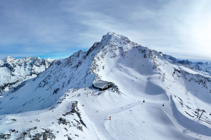 Sonne tanken und die traumhaften Berglandschaften der französischen Alpen genießen: Das geht in La Plagne und Les 2 Arcs.