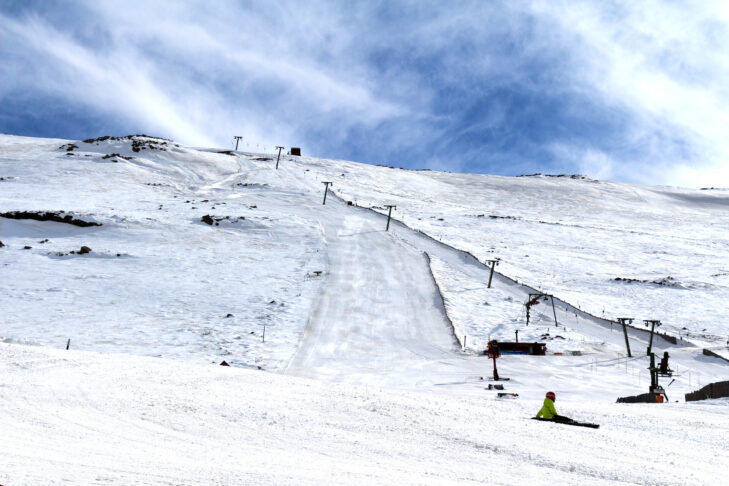 W ośrodku narciarskim Tiffindell Ski Resort znajduje się nawet niewielki snowpark.