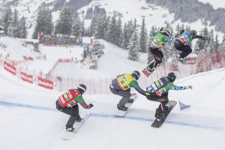 Snowboardcross gwarantuje dreszczyk emocji.