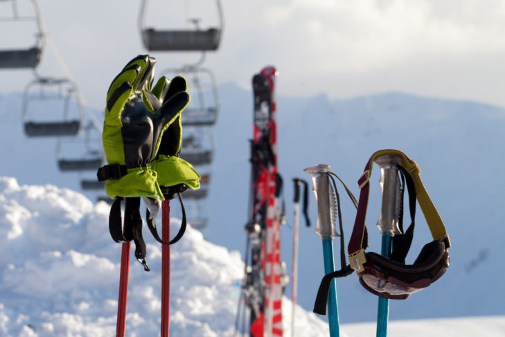 Właściwe rękawice narciarskie są na stoku niezwykle ważne.