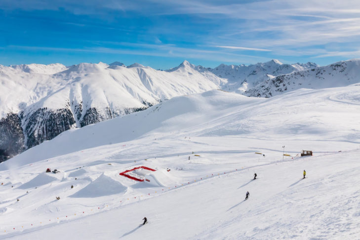 Teren narciarski Livigno oferuje dwa snowparki i urozmaicone stoki.