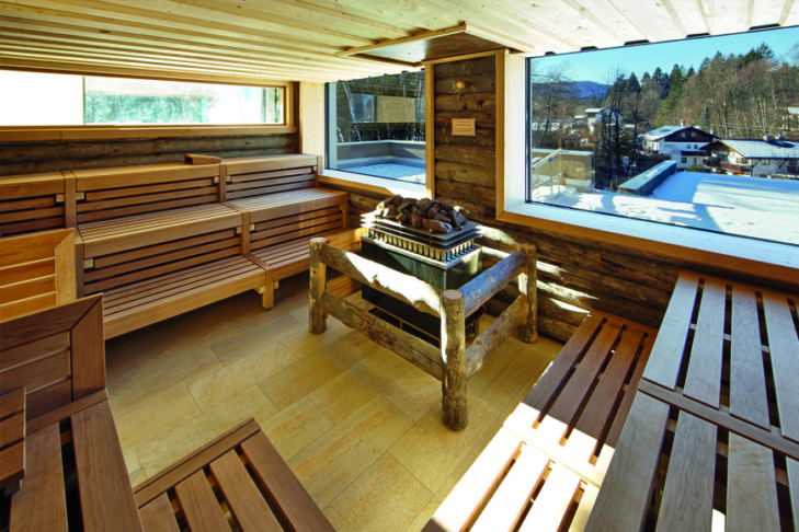 Dlaczego nie zrelaksować się w saunie pod koniec dnia narciarskiego?