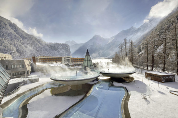 Aqua Dome w Längenfeld w Ötztal to nie tylko absolutna atrakcja wizualna, ale także oferuje wszystko, czego dusza zapragnie, jeśli chodzi o dobre samopoczucie