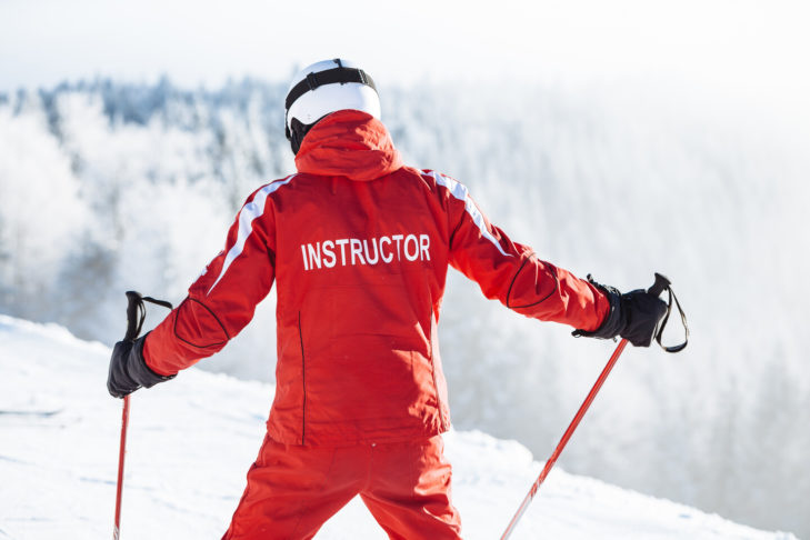 La façon la plus facile de commencer est de prendre un cours de ski