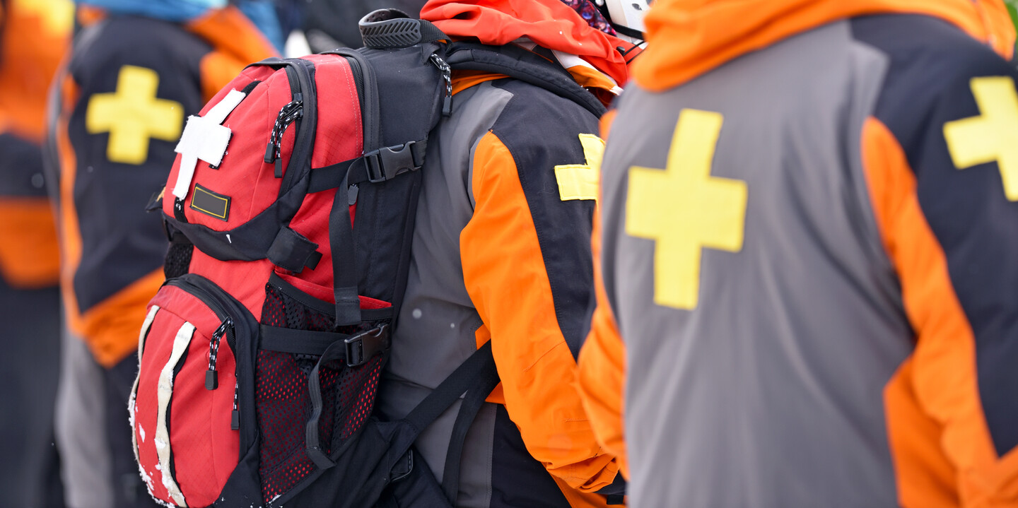 Les sauveteurs en montagne – des experts en premiers secours qui veillent en permanence sur la sécurité sur les pistes