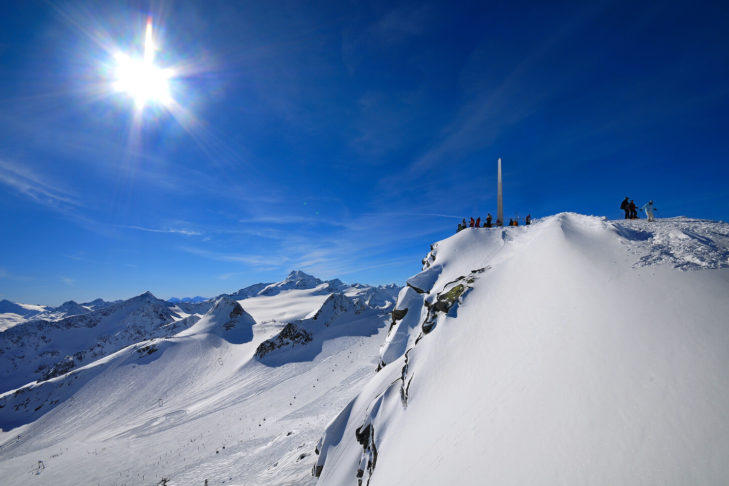 Le sommet du Schwarze Schneid (3.340 m) est l'un des trois sommets de 3.000 m desservis par les remontées mécaniques du domaine skiable de Sölden