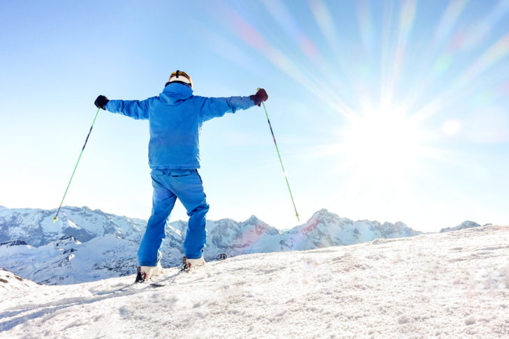 Skier sous le soleil est un rêve pour tout skieur, mais la vie sur les pistes est également amusante dans d'autres conditions météorologiques