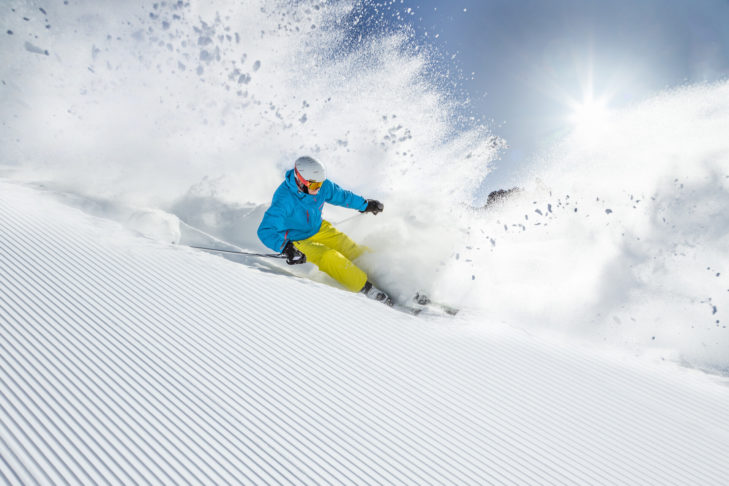 Molte ore di sole, un'ospitalità molto speciale e avventurose piste di neve fresca attendono gli appassionati di sport invernali in Armenia