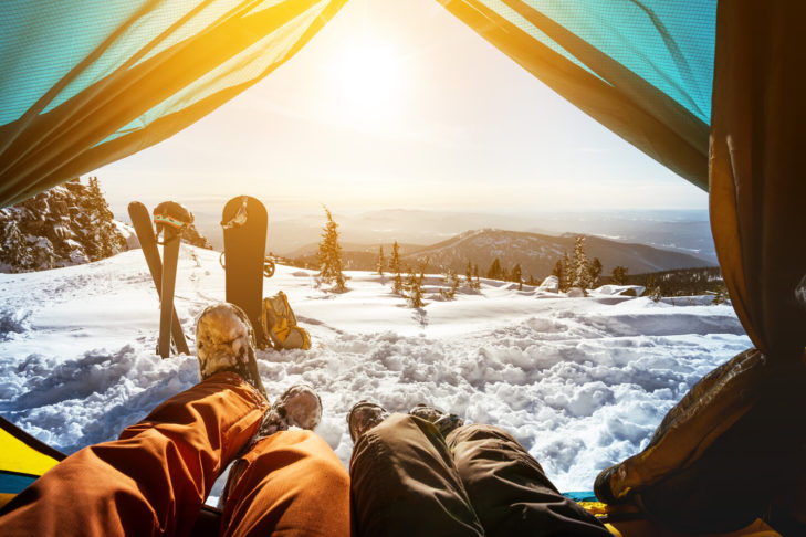 La cosa più importante per il campeggio invernale è portare con sé un equipaggiamento adatto all'inverno.